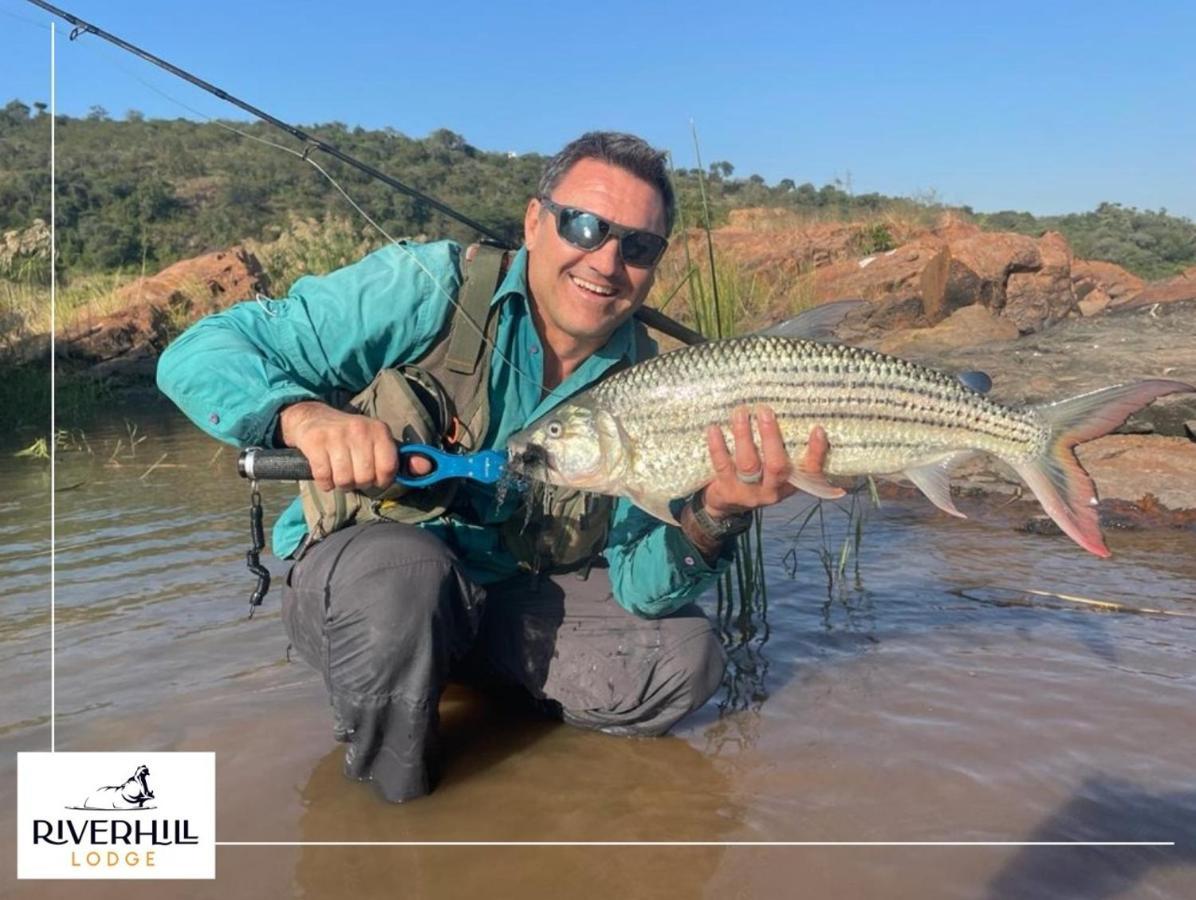 River Hill Lodge كوماتيبورت المظهر الخارجي الصورة